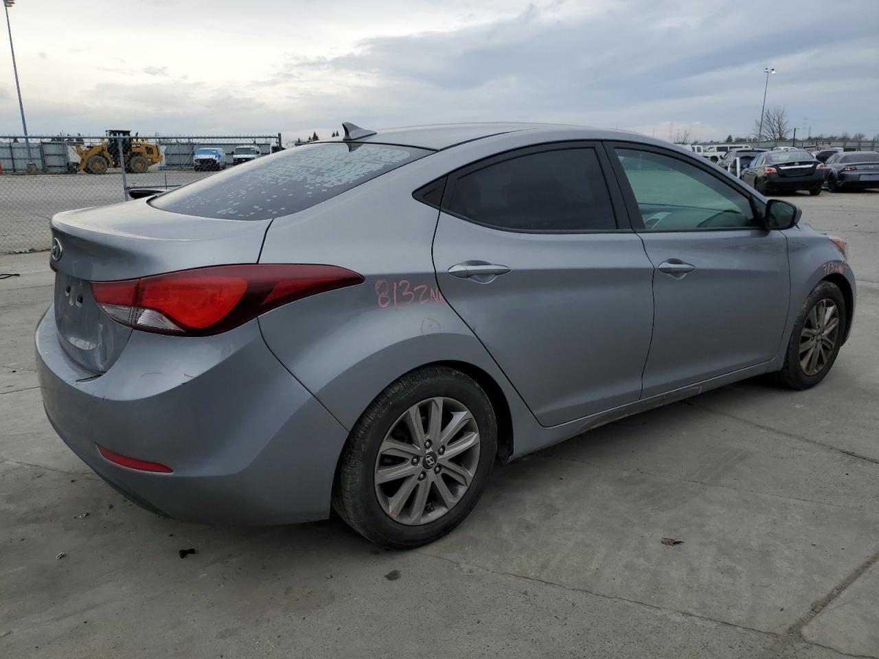 2015 HYUNDAI ELANTRA SE - Image 3