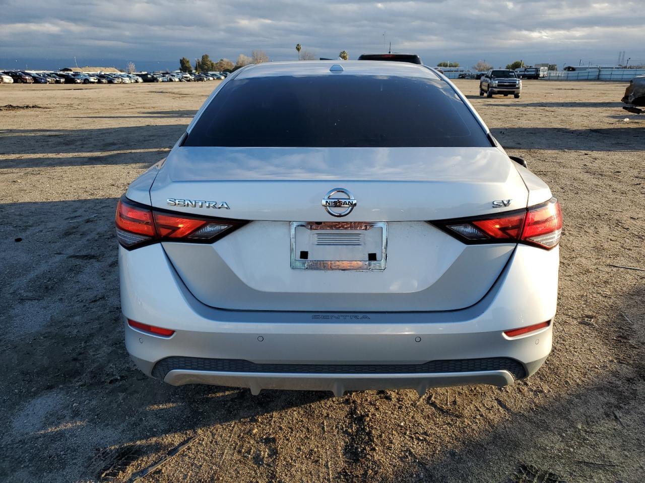 2020 NISSAN SENTRA SV - Фото 6