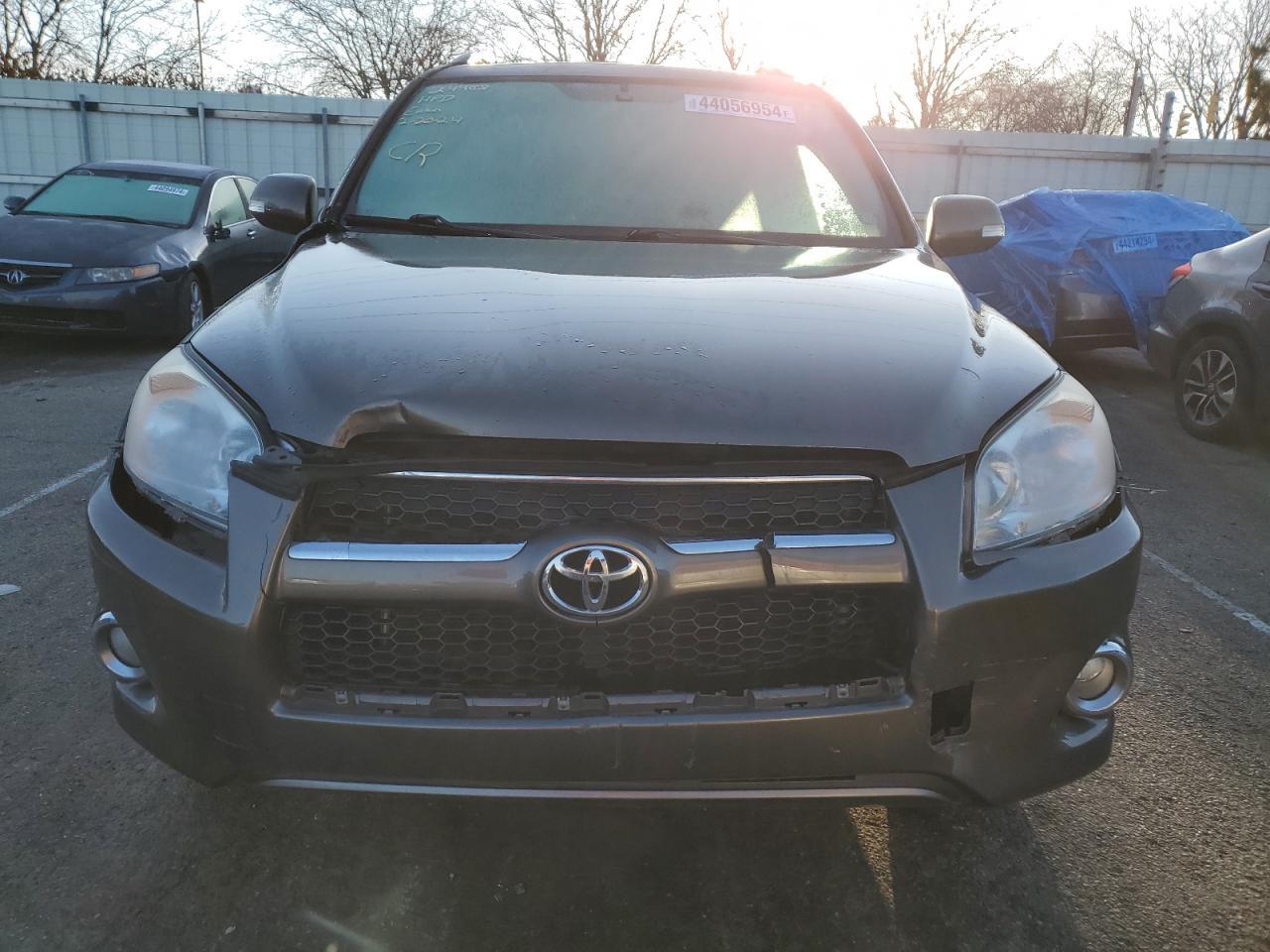 2011 TOYOTA RAV4 LIMIT - Фото 5