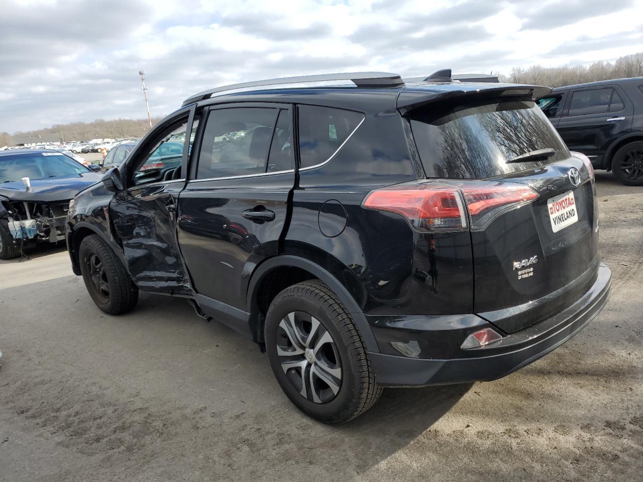2018 TOYOTA RAV4 LE - Image 2