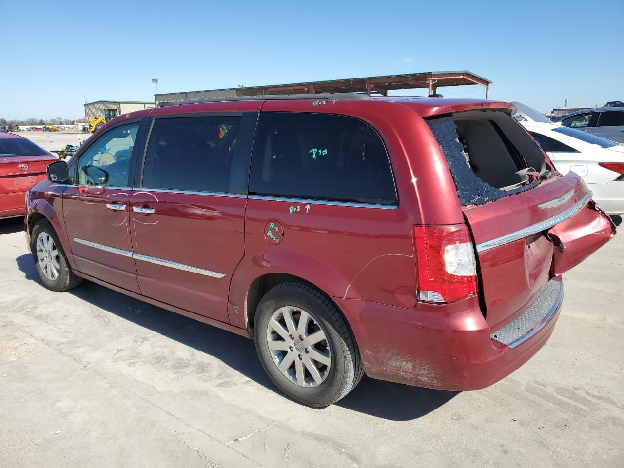 2014 CHRYSLER TOWN & COU - Фото 2