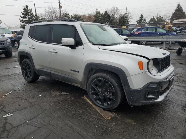 2017 Jeep Renegade Latitude - Image 4