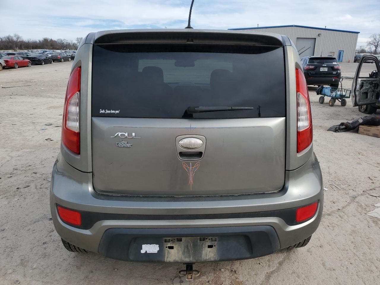 2013 KIA SOUL + - Image 6