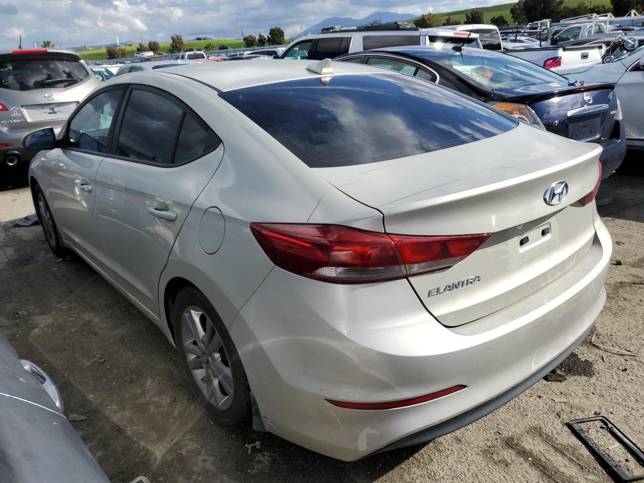 2017 HYUNDAI ELANTRA SE - Фото 2