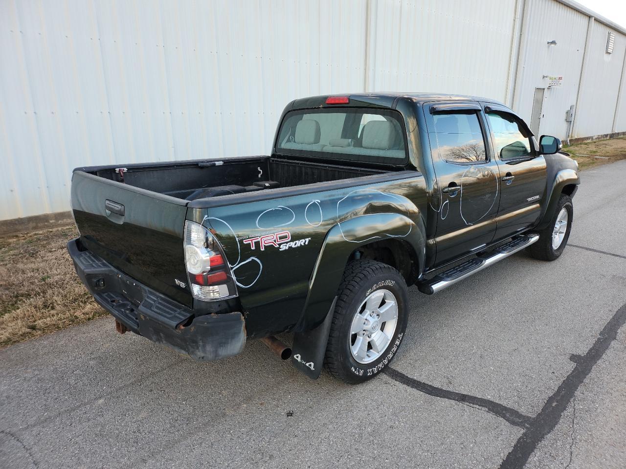 2013 TOYOTA TACOMA DOU - Фото 4