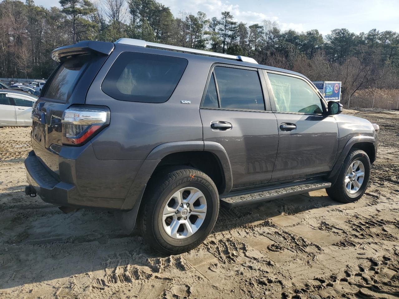 2017 TOYOTA 4RUNNER SR - Фото 3