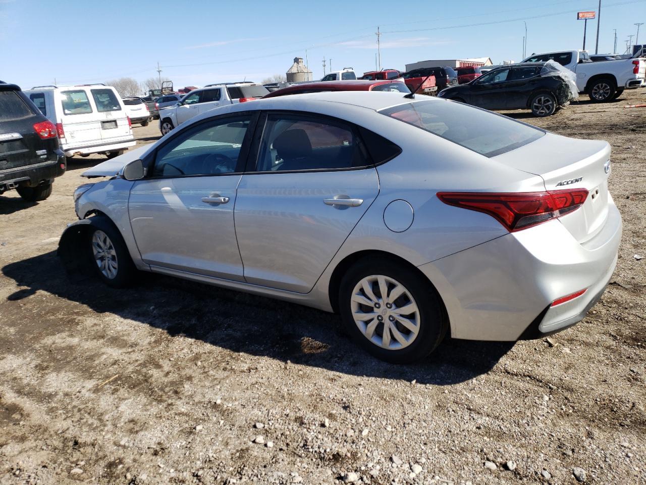 2021 HYUNDAI ACCENT SE - Фото 2