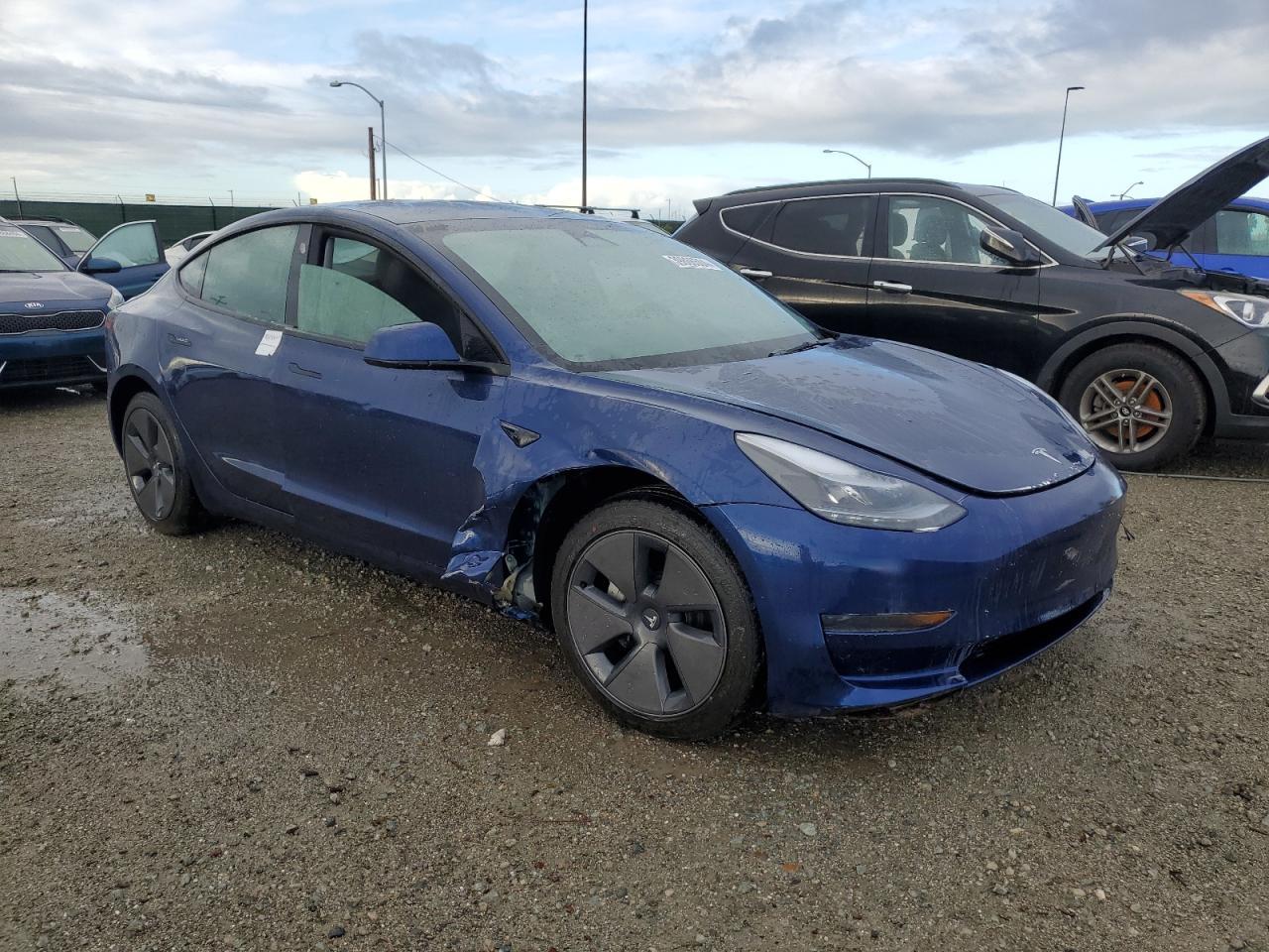 2023 TESLA MODEL 3 - Фото 4