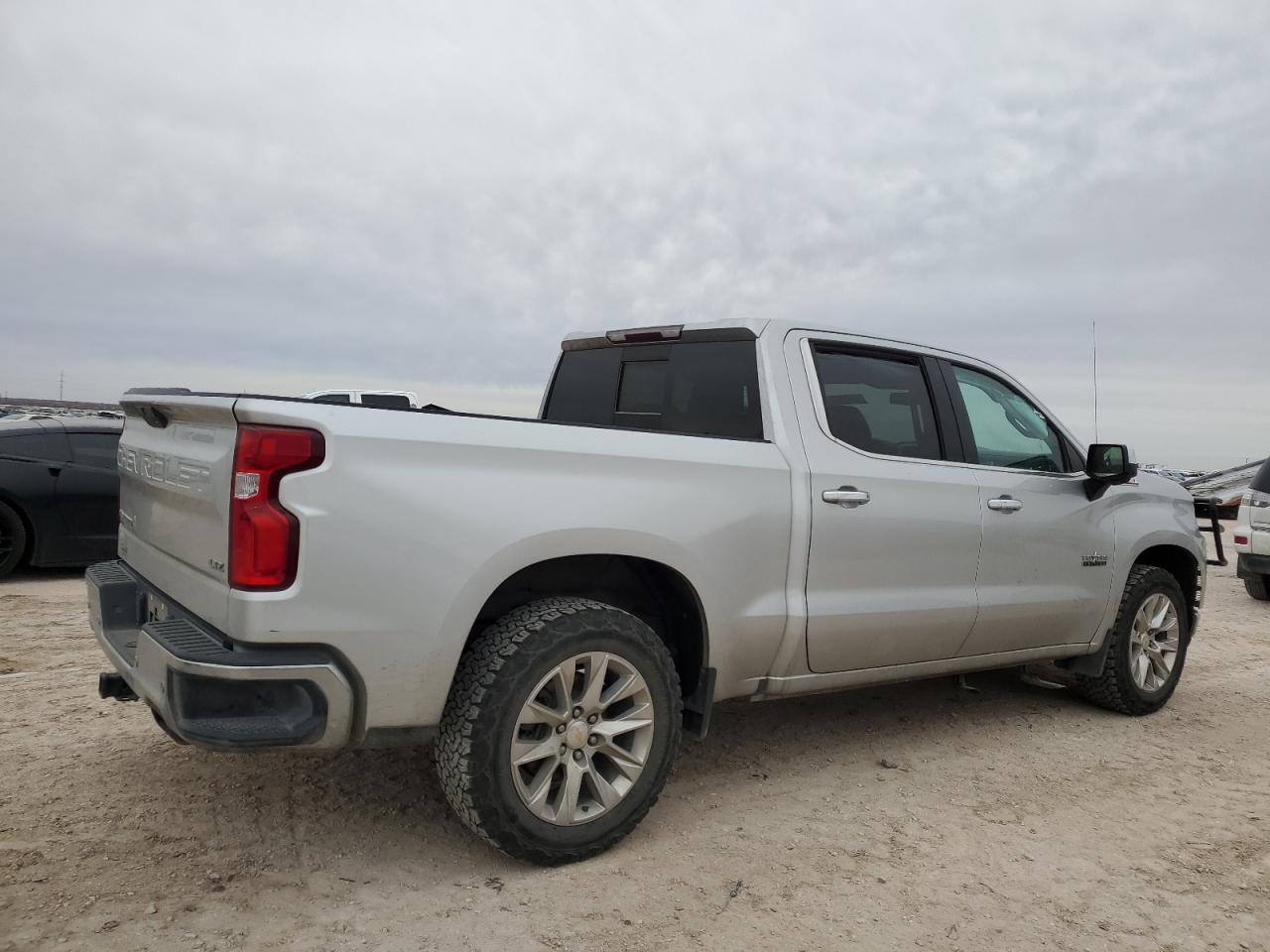 2021 CHEVROLET SILVERADO - Фото 3
