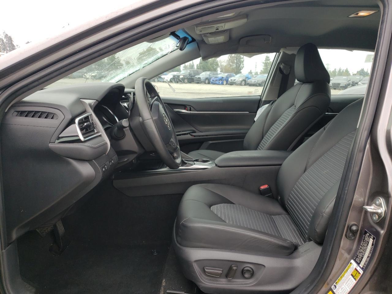 2018 TOYOTA CAMRY L - Фото 7