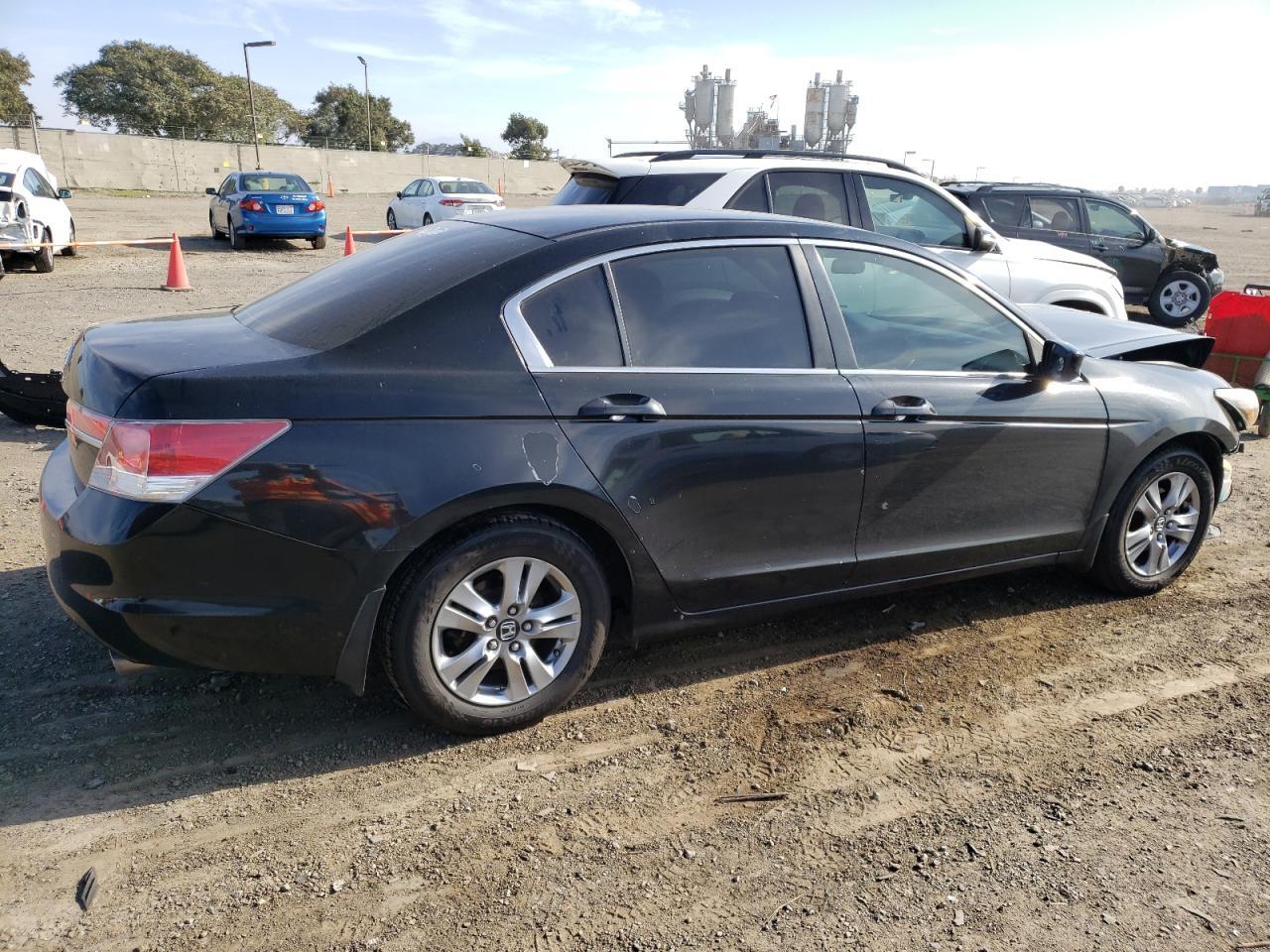 2011 HONDA ACCORD LXP - Image 3