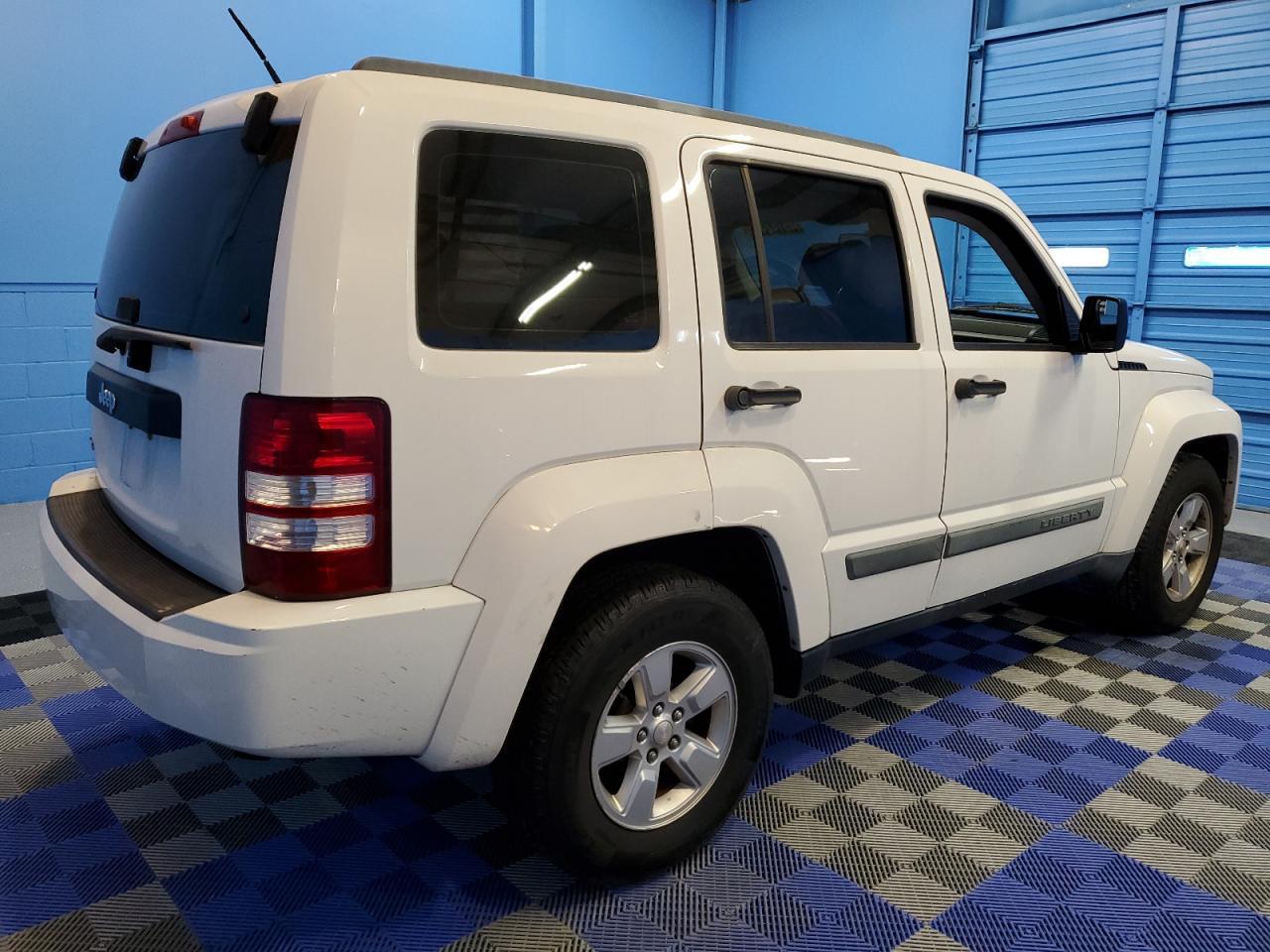 2010 JEEP LIBERTY SP - Фото 3