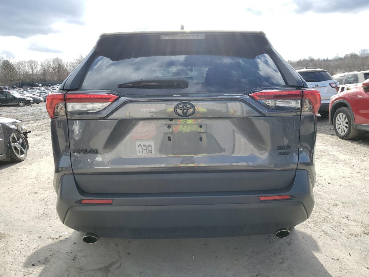 2020 TOYOTA RAV4 XLE P - Image 6