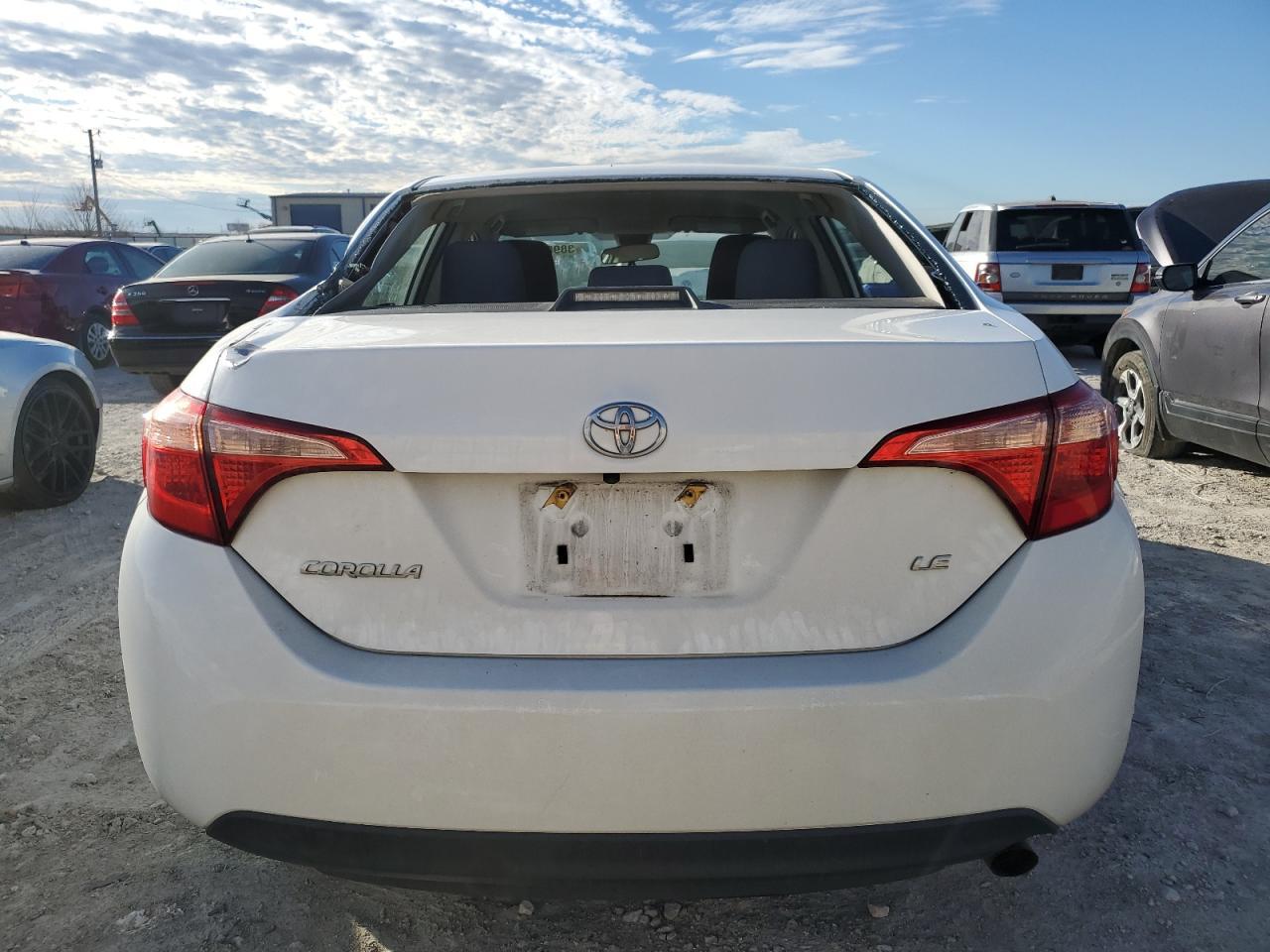 2019 TOYOTA COROLLA L - Image 6