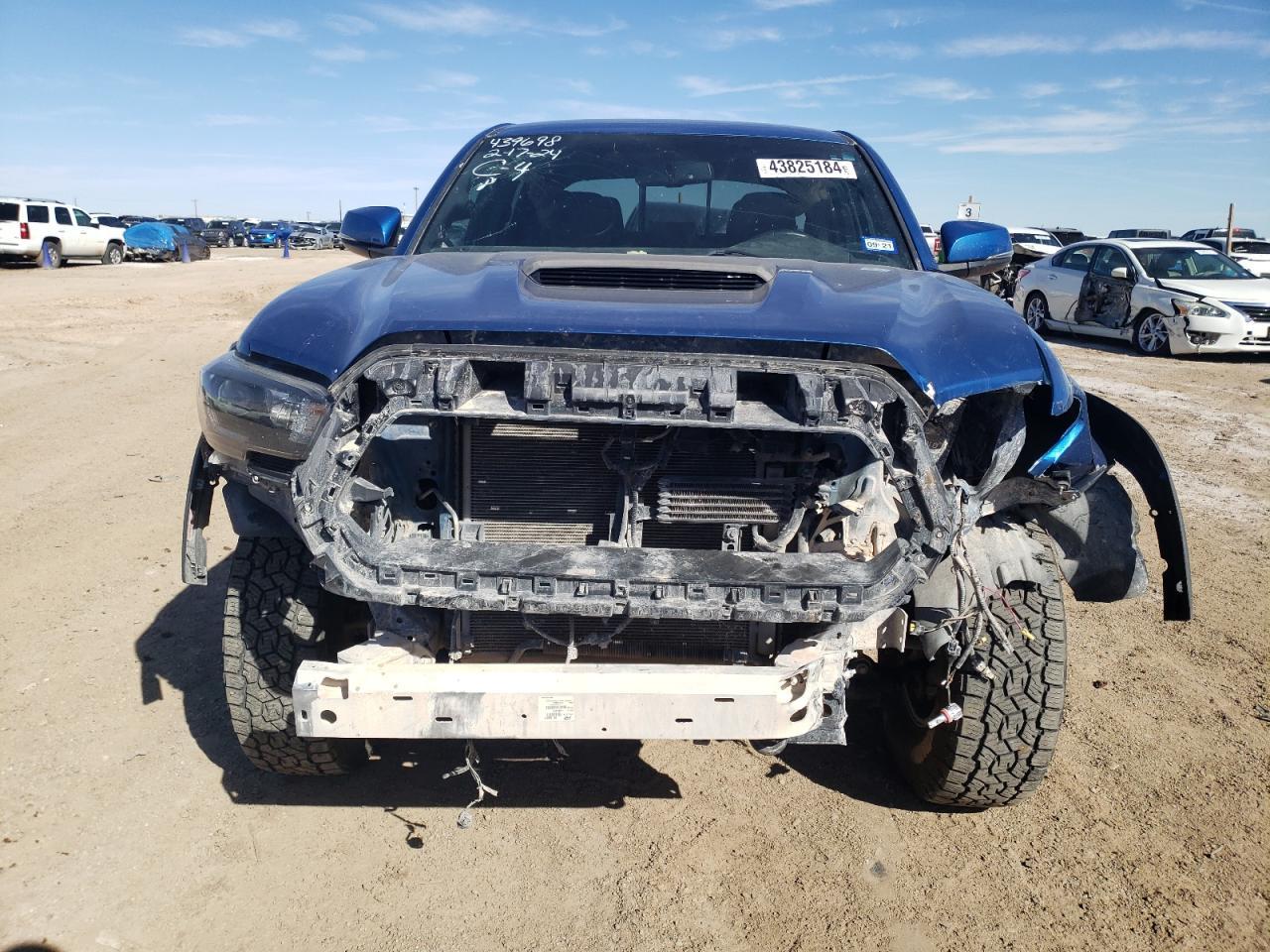 2017 TOYOTA TACOMA DOU - Фото 5