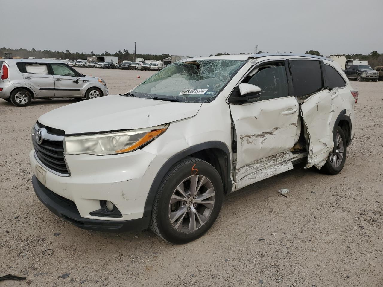 2014 TOYOTA HIGHLANDER