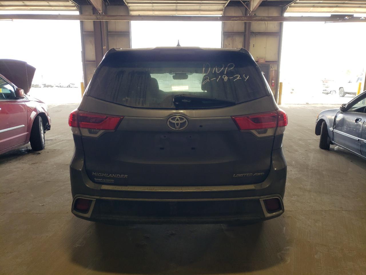 2018 TOYOTA HIGHLANDER - Фото 6