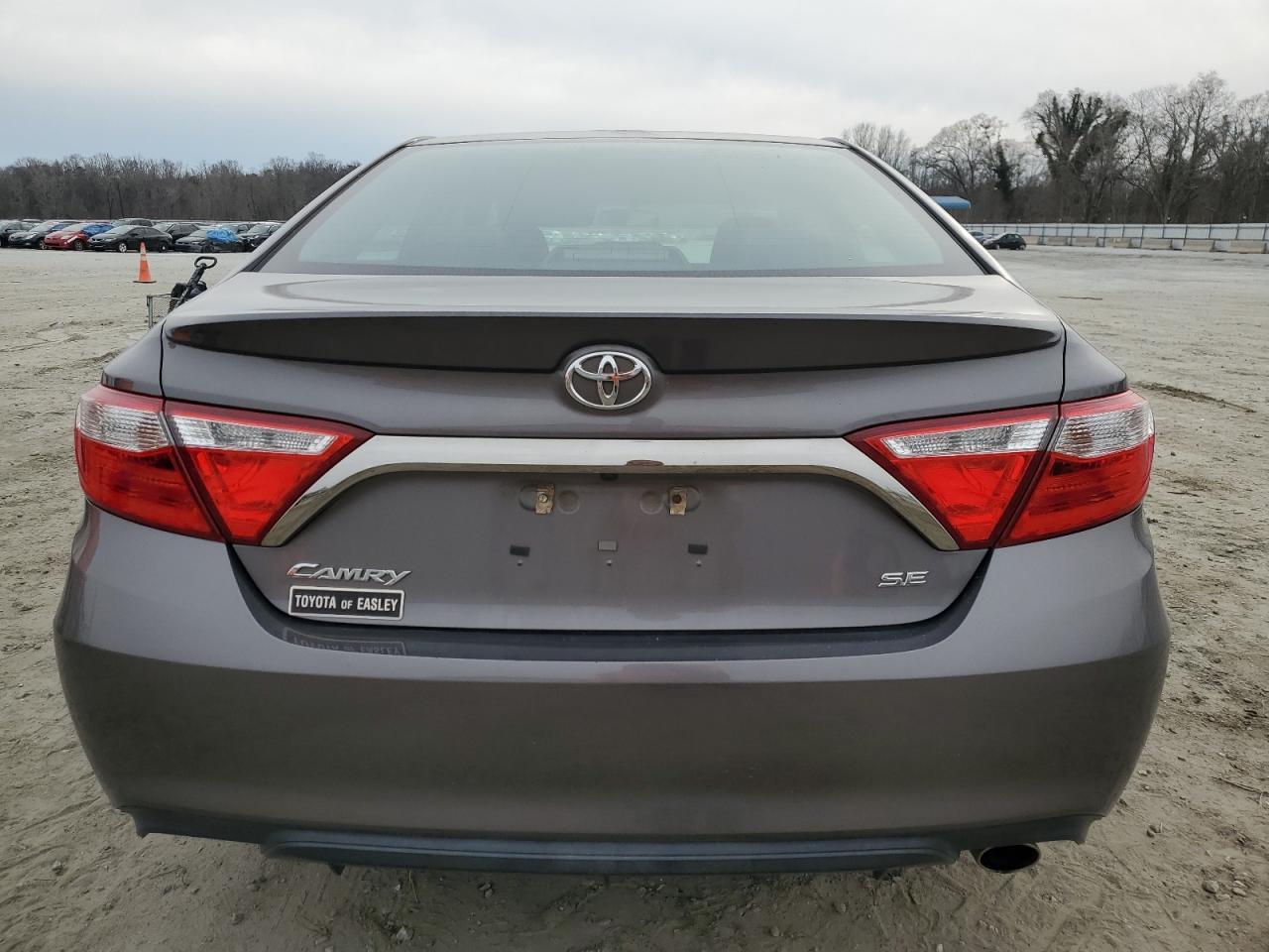 2017 TOYOTA CAMRY LE - Image 6