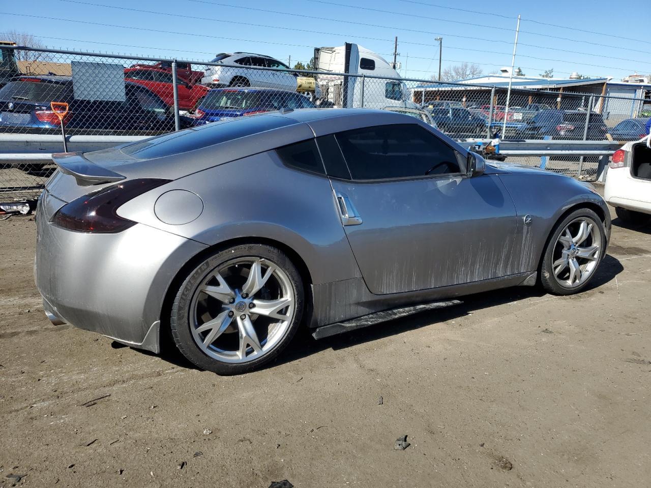2010 NISSAN 370Z - Фото 3