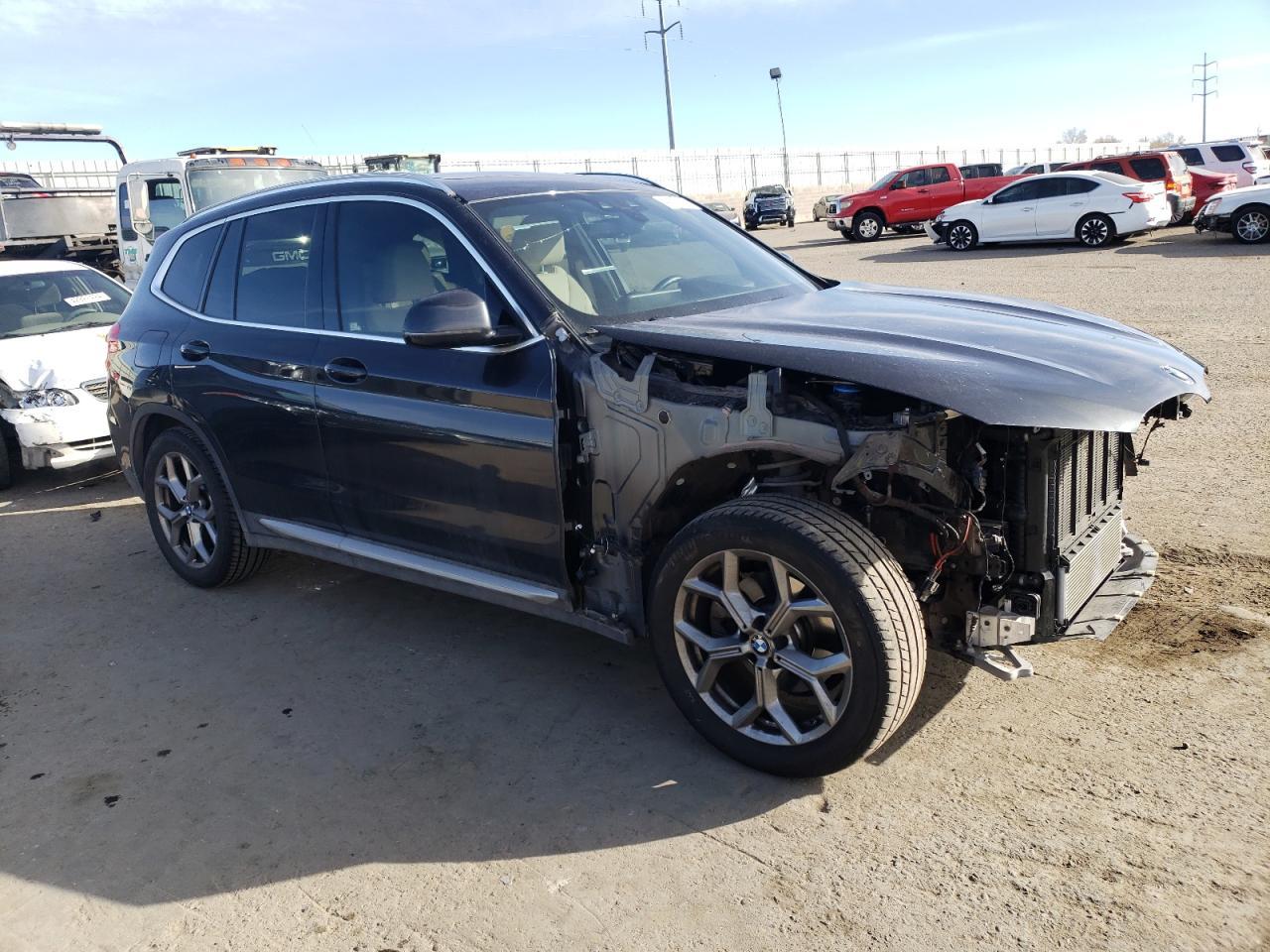 2021 BMW X3 XDRIVE3 - Фото 4