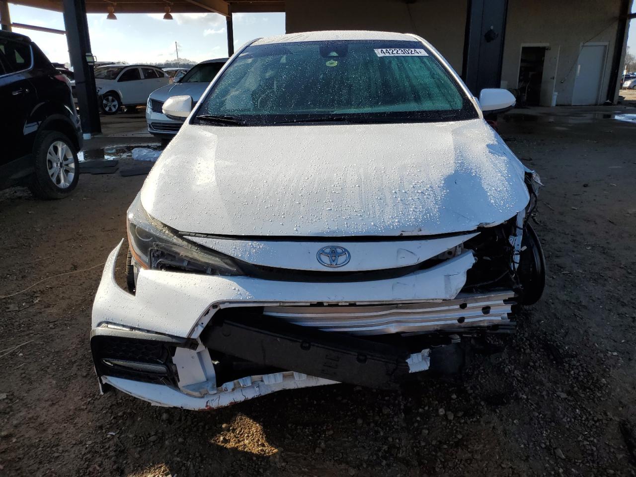 2020 TOYOTA COROLLA SE - Фото 5