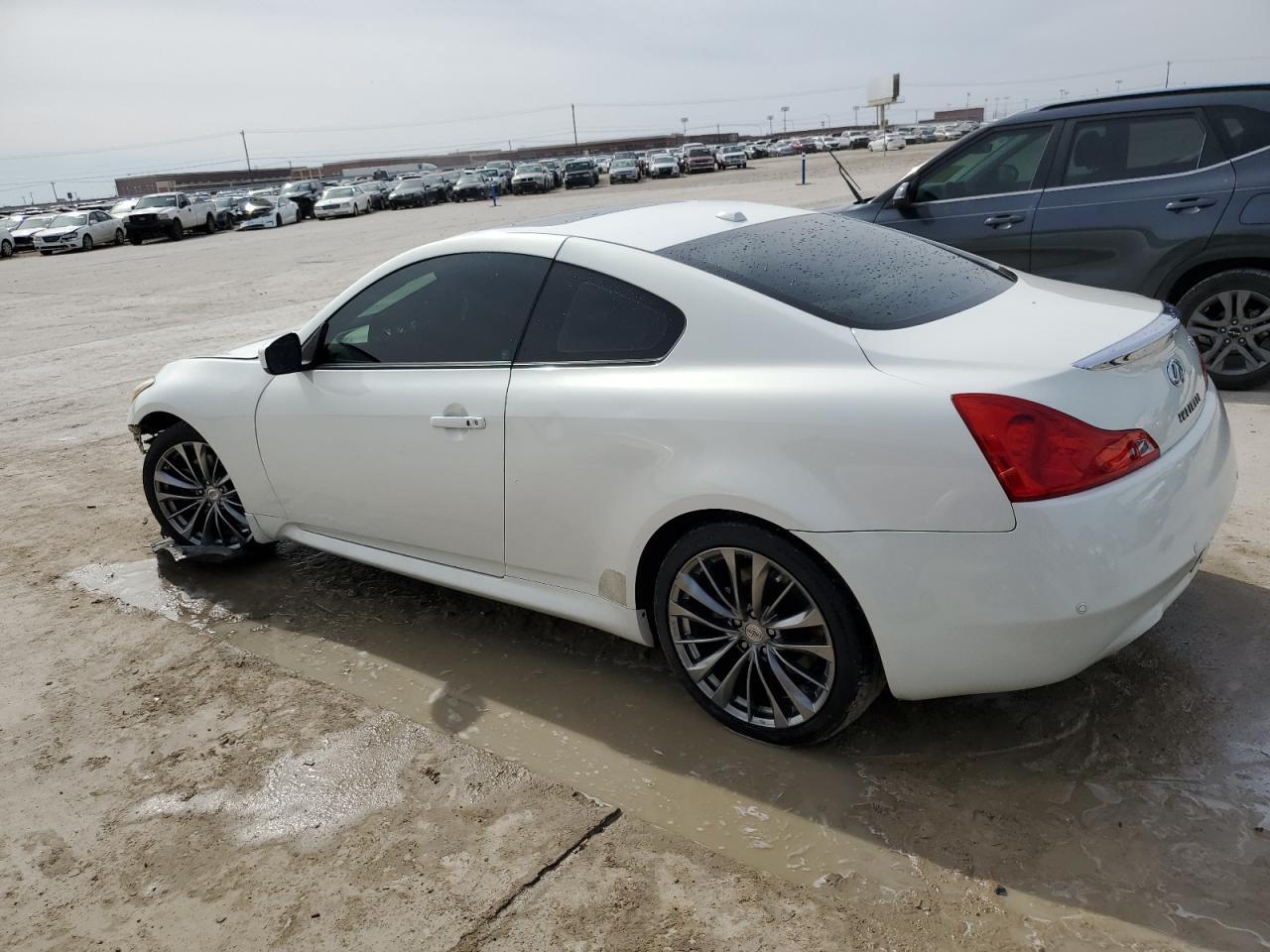 2012 INFINITI G37 - Image 2