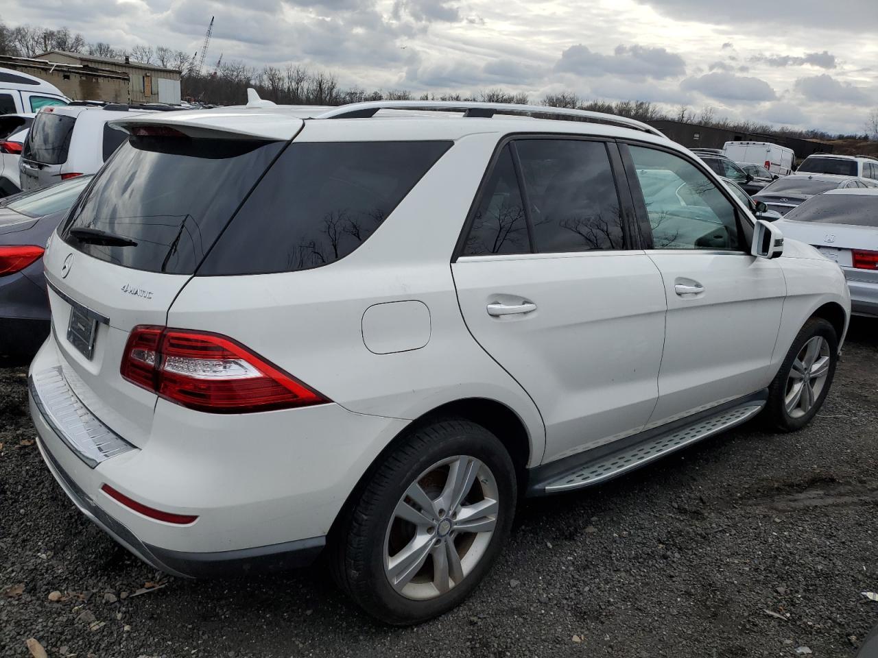 2015 MERCEDES-BENZ ML 350 4MA - Image 3