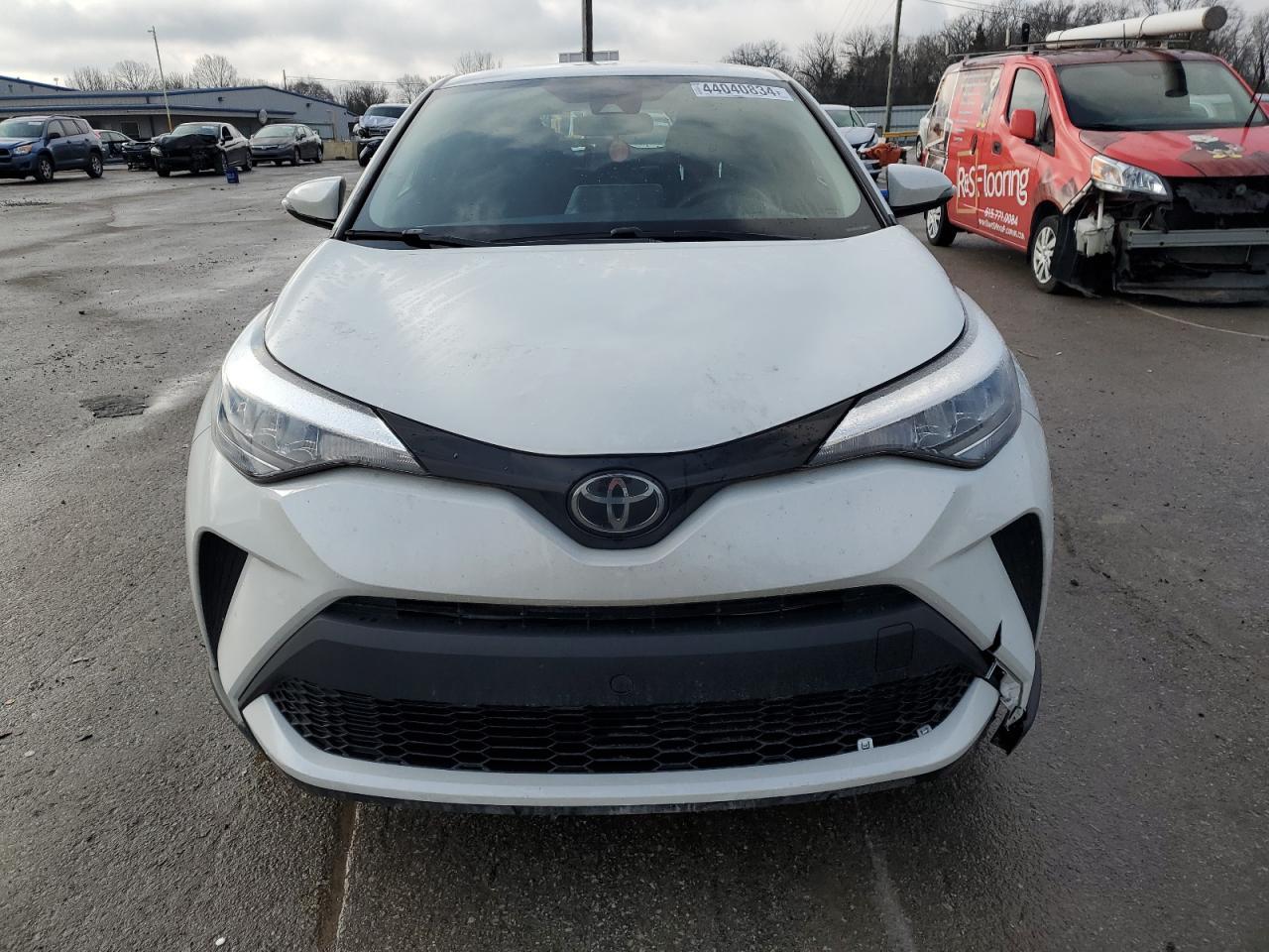 2021 TOYOTA C-HR XLE - Фото 5