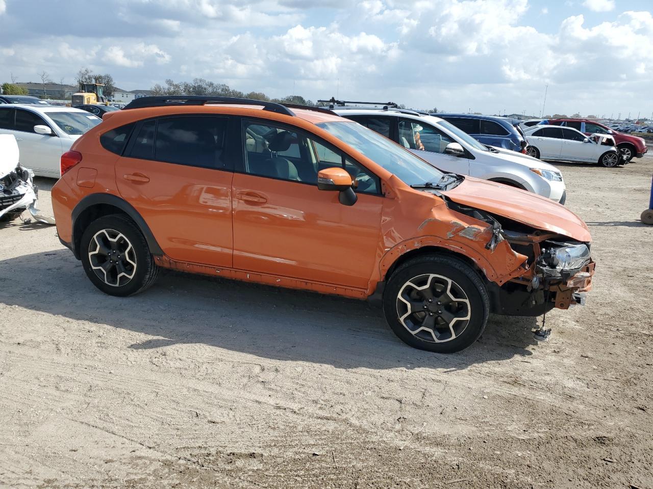 2015 SUBARU XV CROSSTR - Image 4