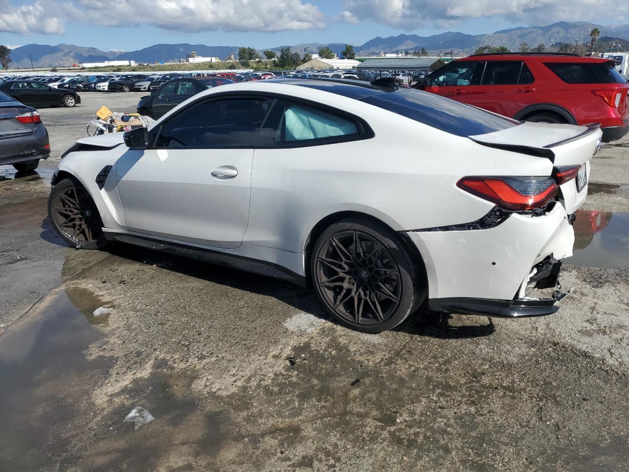 2022 BMW M4 COMPETI - Фото 2