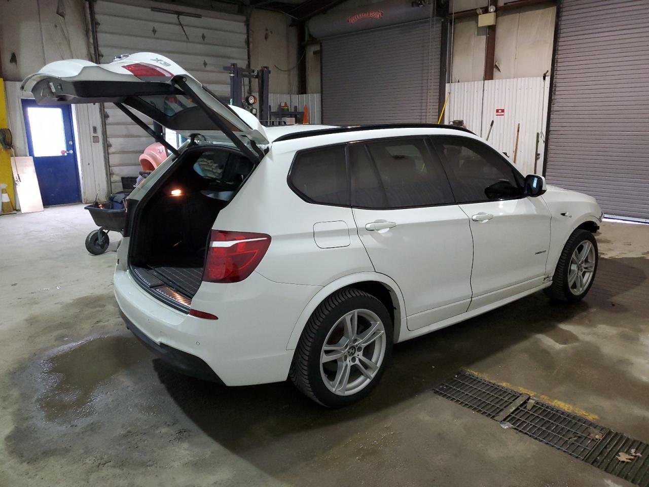 2014 BMW X3 XDRIVE3 - Фото 3
