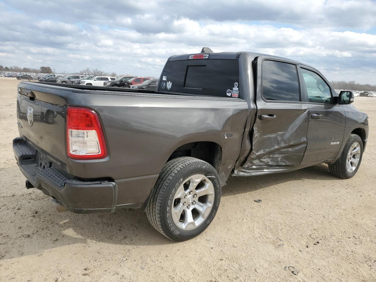 2019 RAM 1500 BIG H - Фото 3