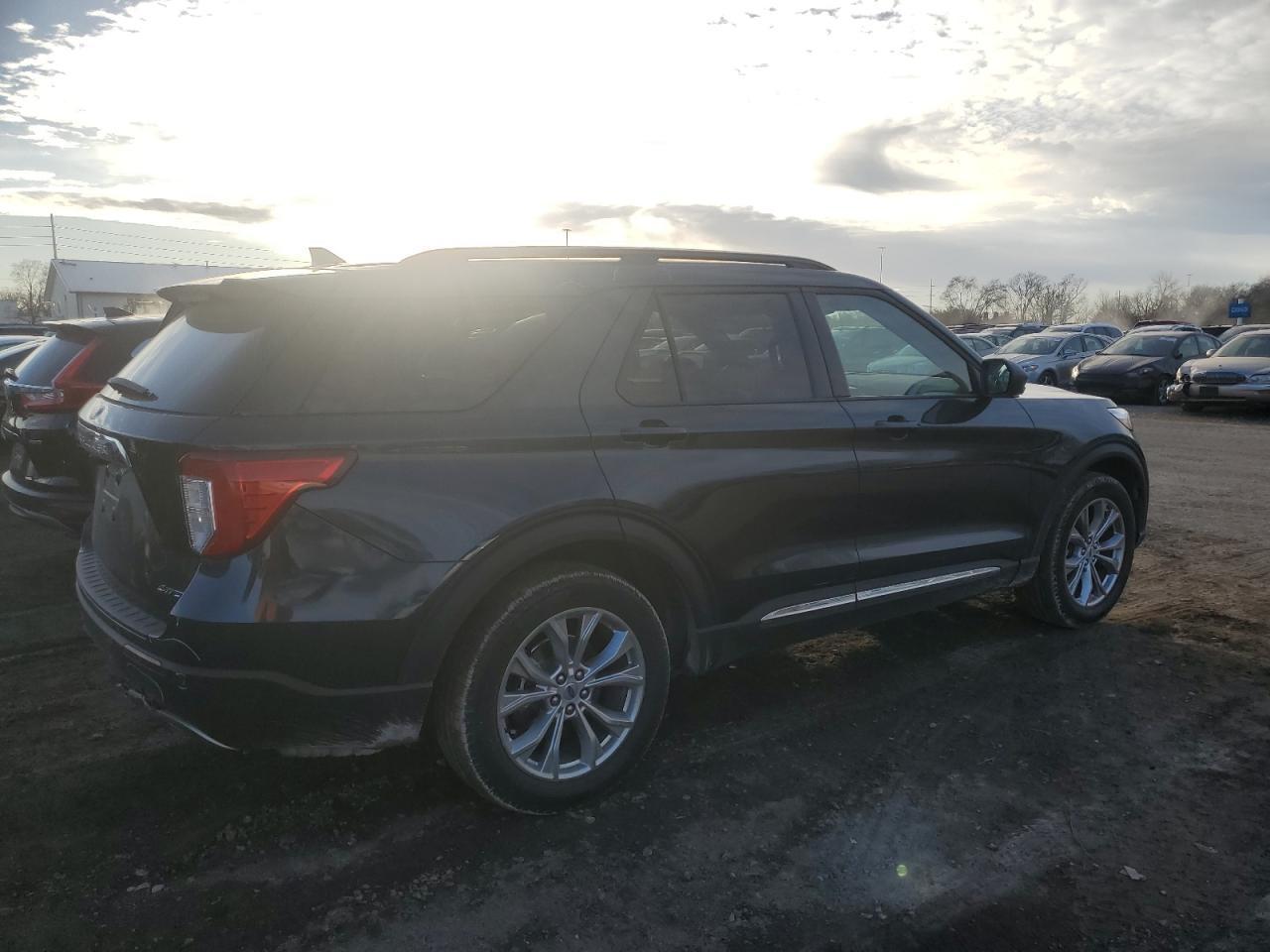 2023 FORD EXPLORER X - Фото 3