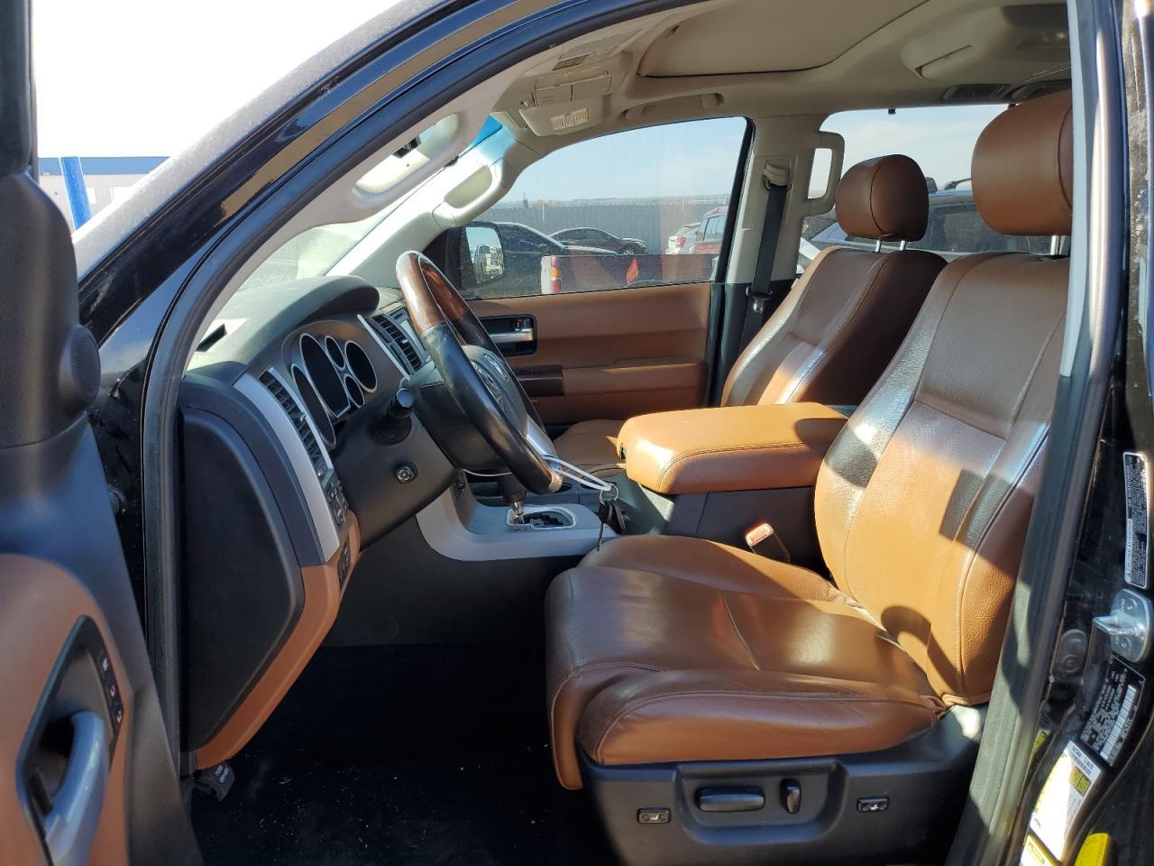 2016 TOYOTA SEQUOIA PL - Image 7