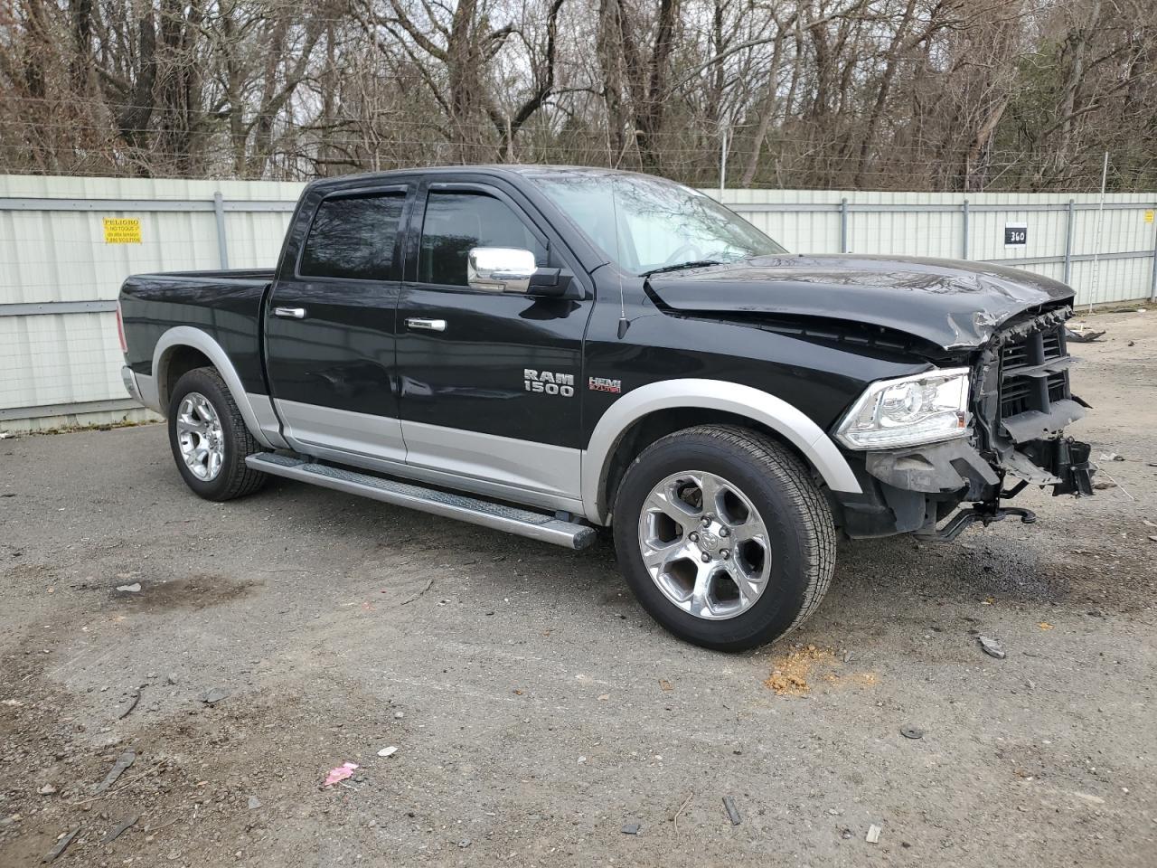 2017 RAM 1500 LARAM - Фото 4