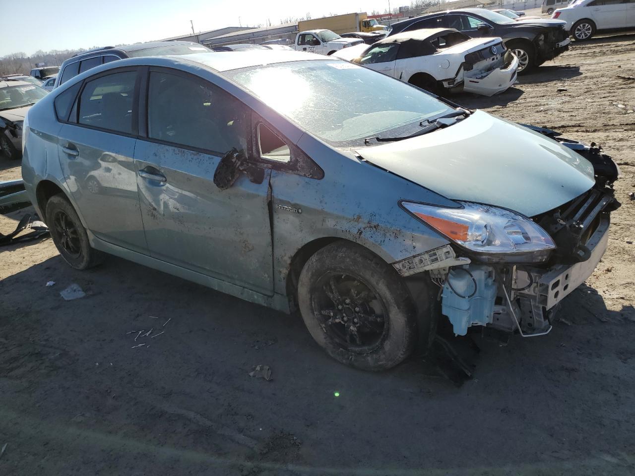 2015 TOYOTA PRIUS - Фото 4