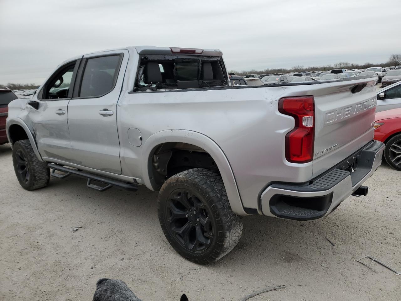 2019 CHEVROLET SILVERADO - Фото 2