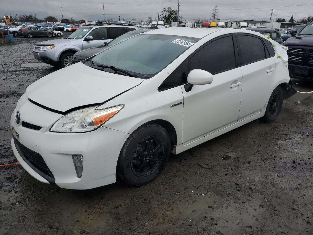 2014 TOYOTA PRIUS car image