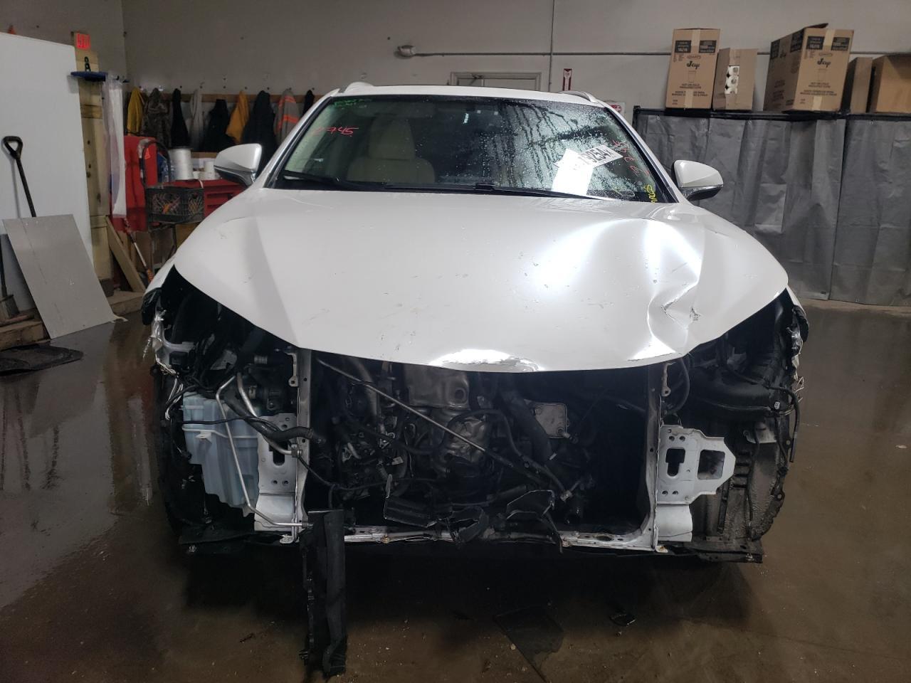 2017 LEXUS NX 200T BA - Фото 5