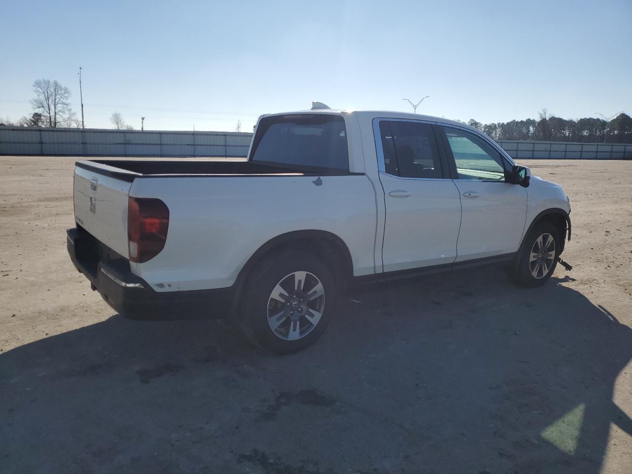 2017 HONDA RIDGELINE - Image 3