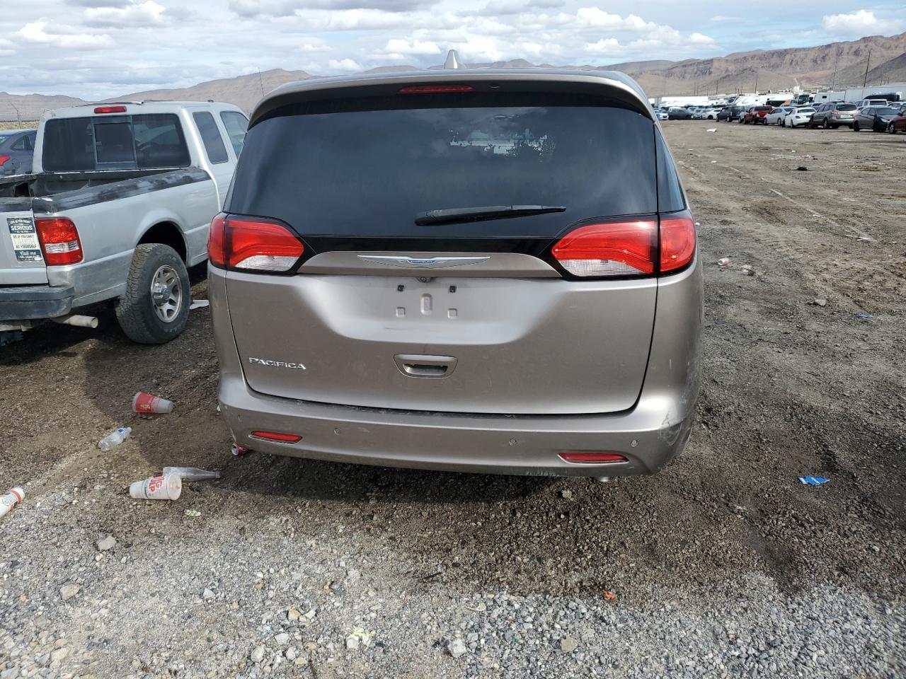 2017 CHRYSLER PACIFICA T - Image 6