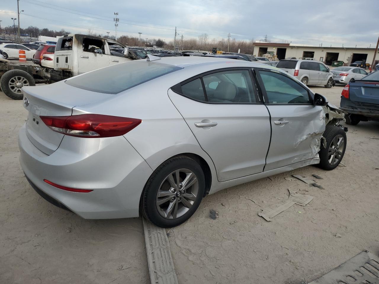 2017 HYUNDAI ELANTRA SE - Image 3