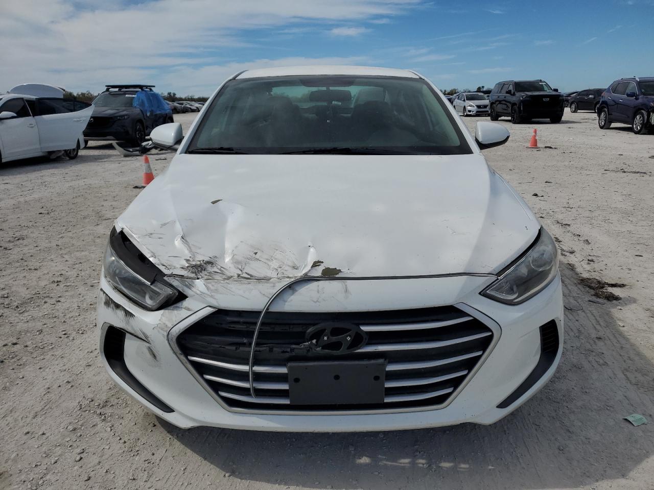2017 HYUNDAI ELANTRA SE - Фото 5