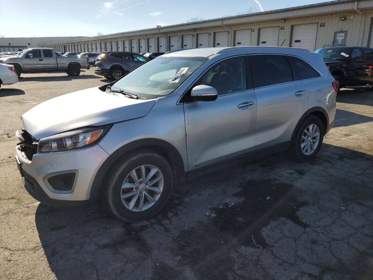2017 KIA SORENTO LX