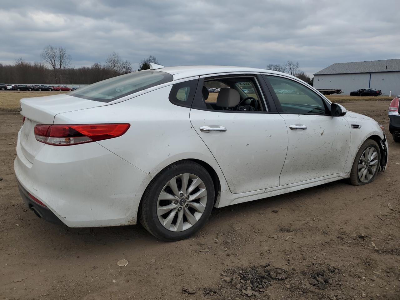 2016 KIA OPTIMA LX - Фото 3