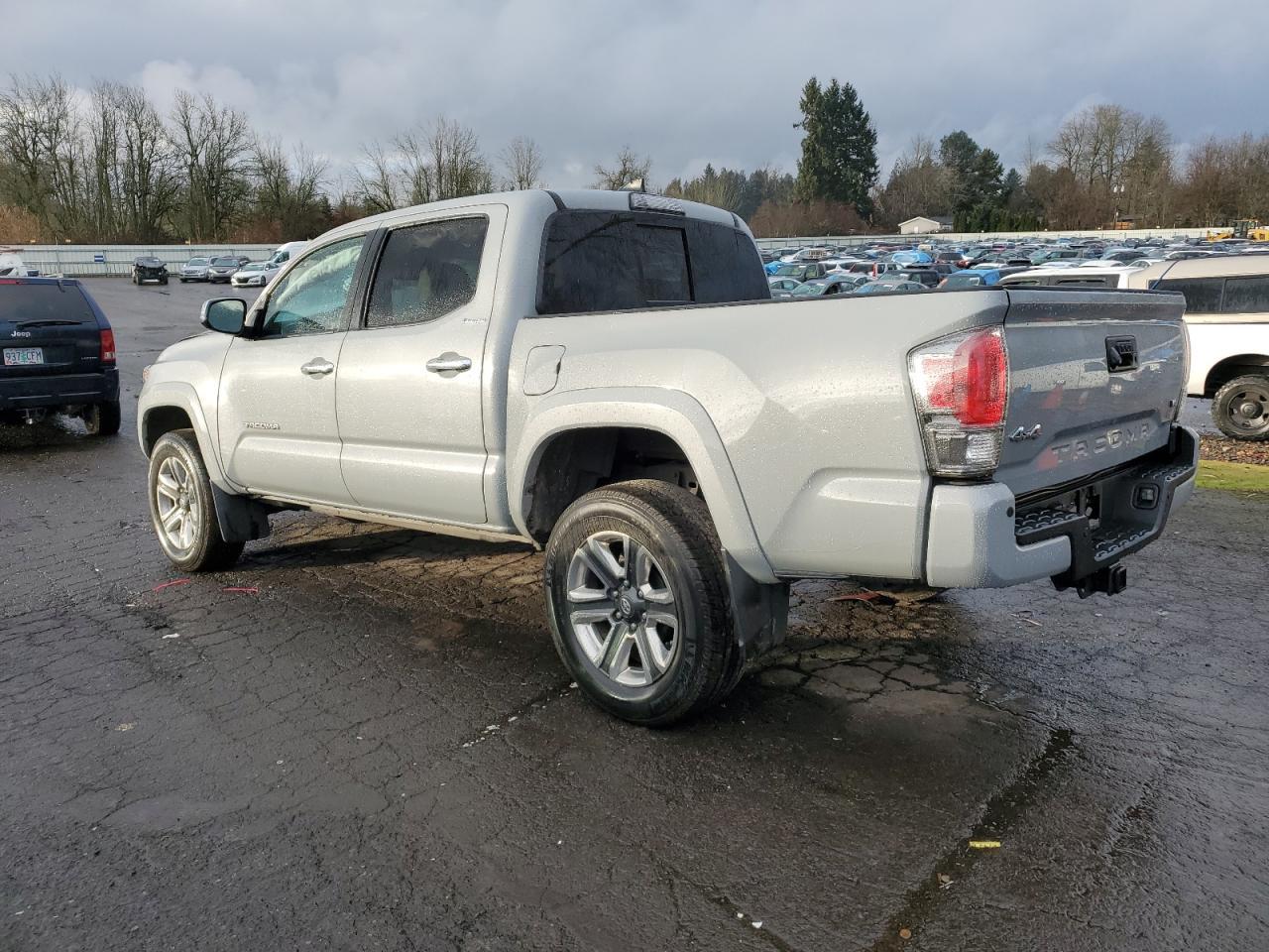 2019 TOYOTA TACOMA DOU - Фото 2
