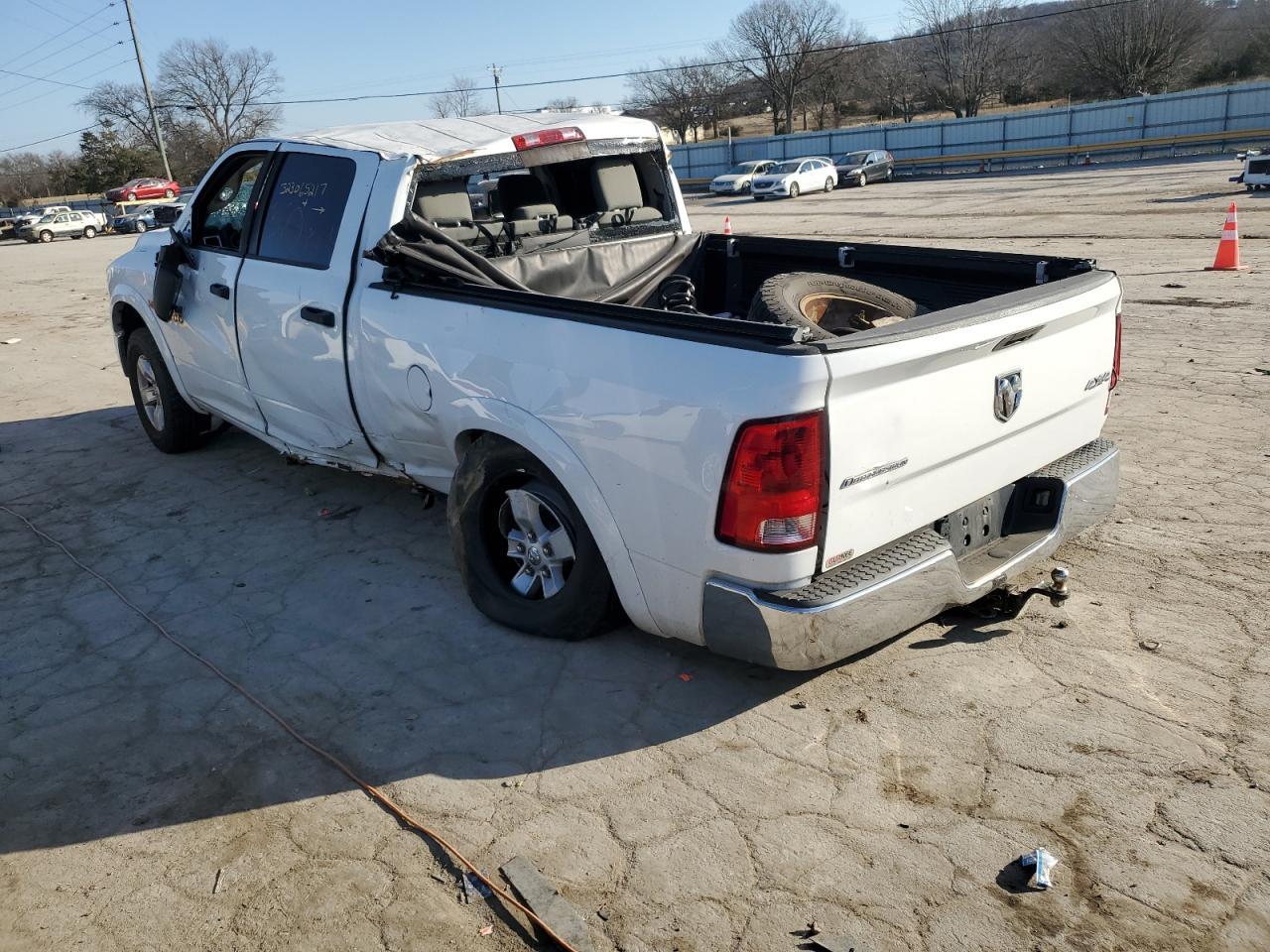 2015 RAM 1500 SLT - Image 2