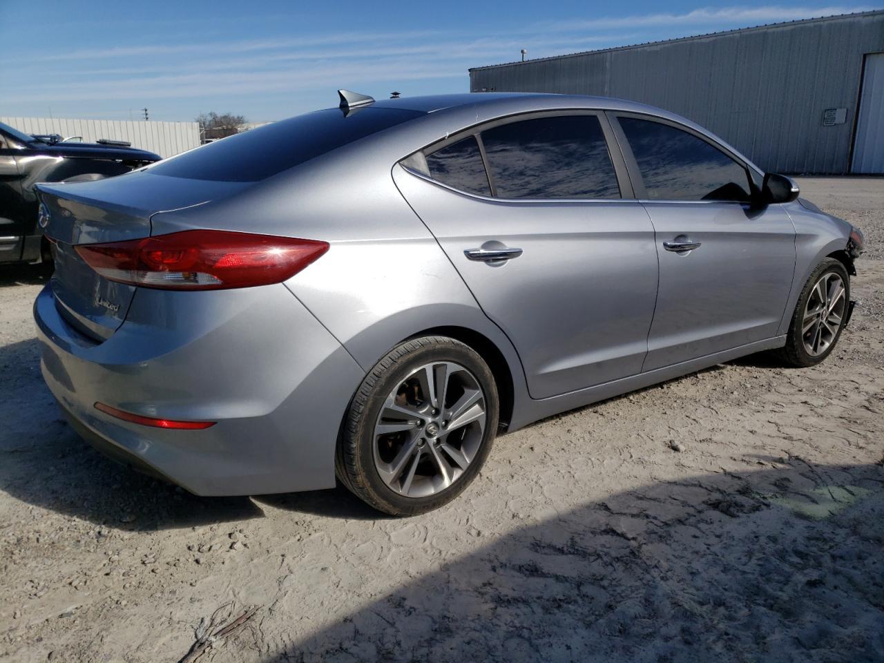 2017 HYUNDAI ELANTRA SE - Фото 3