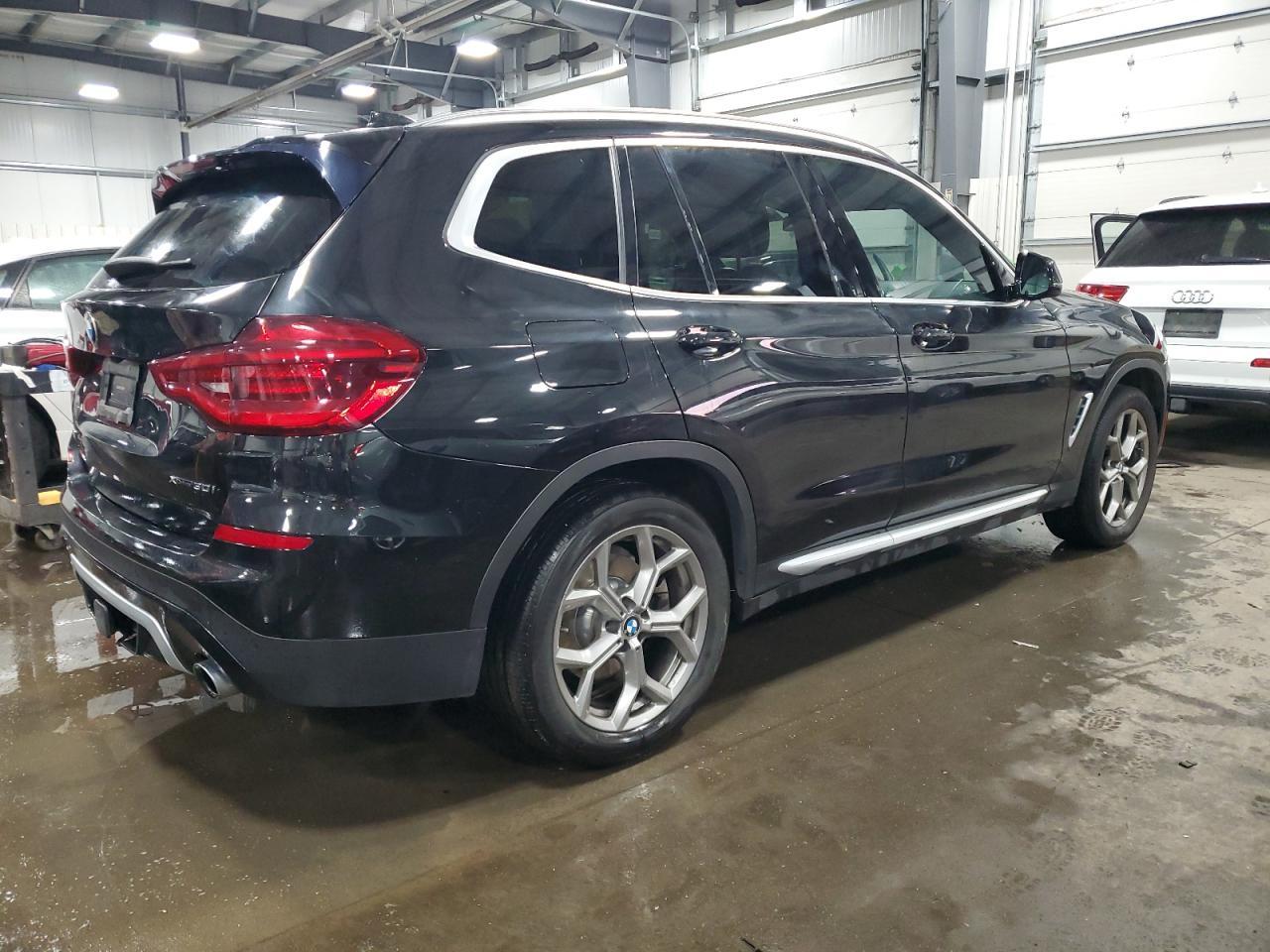 2021 BMW X3 XDRIVE3 - Фото 3