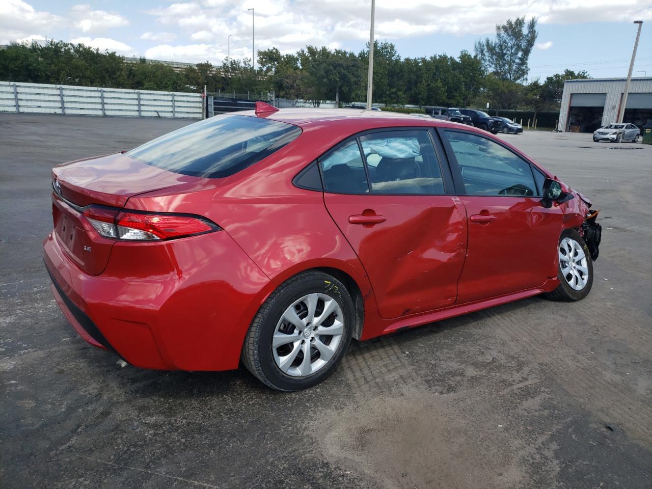 2021 TOYOTA COROLLA LE - Фото 3
